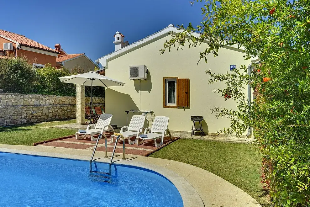 Ferienhaus in Banjole mit Pool 66123430 10743