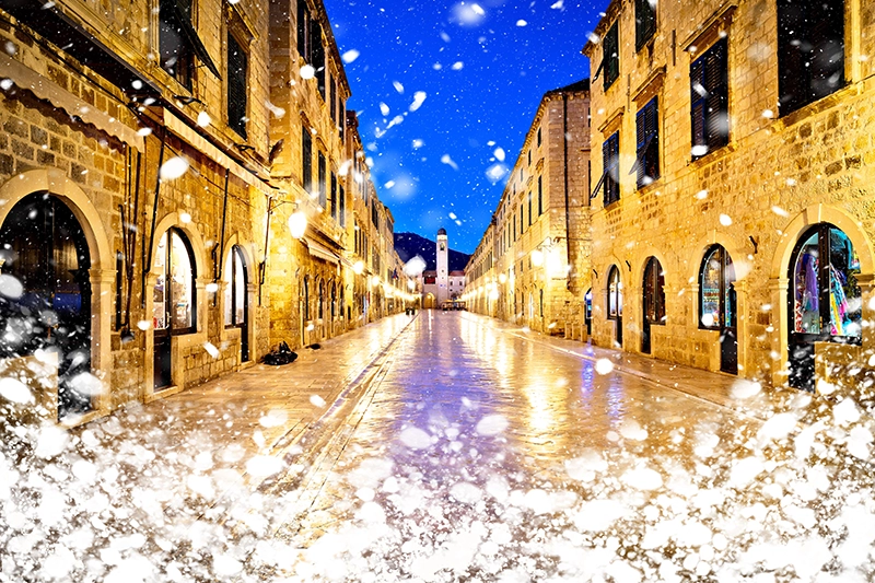 Altstadt-Dubrovnik-im-Winter-bei-Schnee.