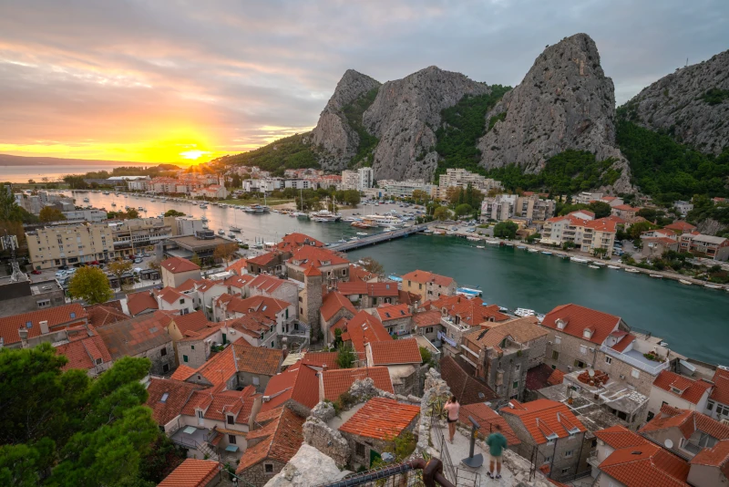 Altstadt-Omis-Dalmatien-Kroatien